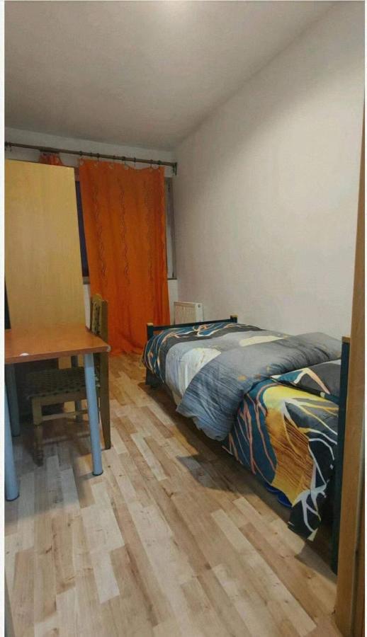 Bed and Breakfast La Madriguera Рашин Екстер'єр фото