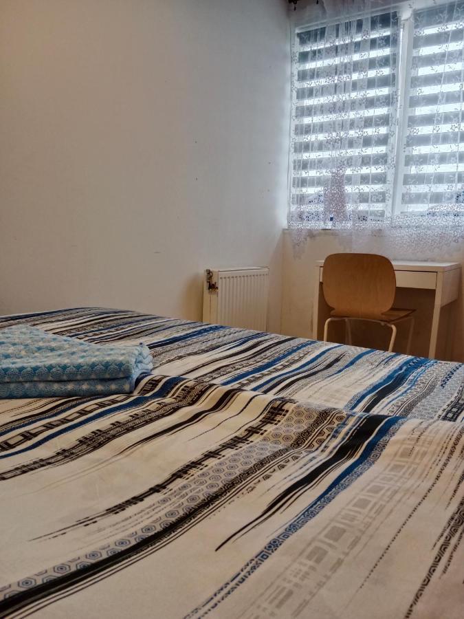 Bed and Breakfast La Madriguera Рашин Екстер'єр фото