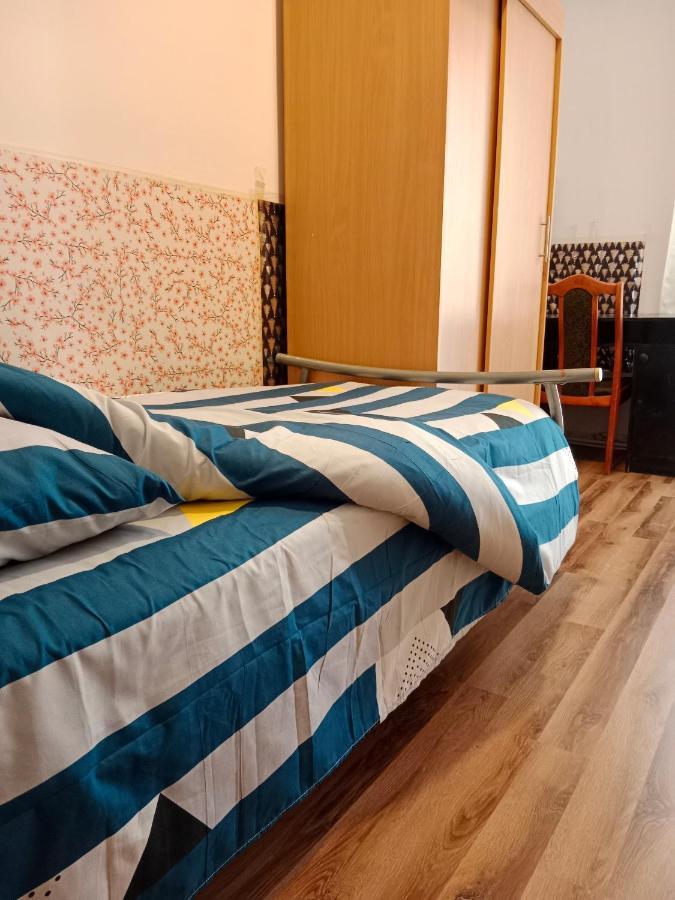 Bed and Breakfast La Madriguera Рашин Екстер'єр фото