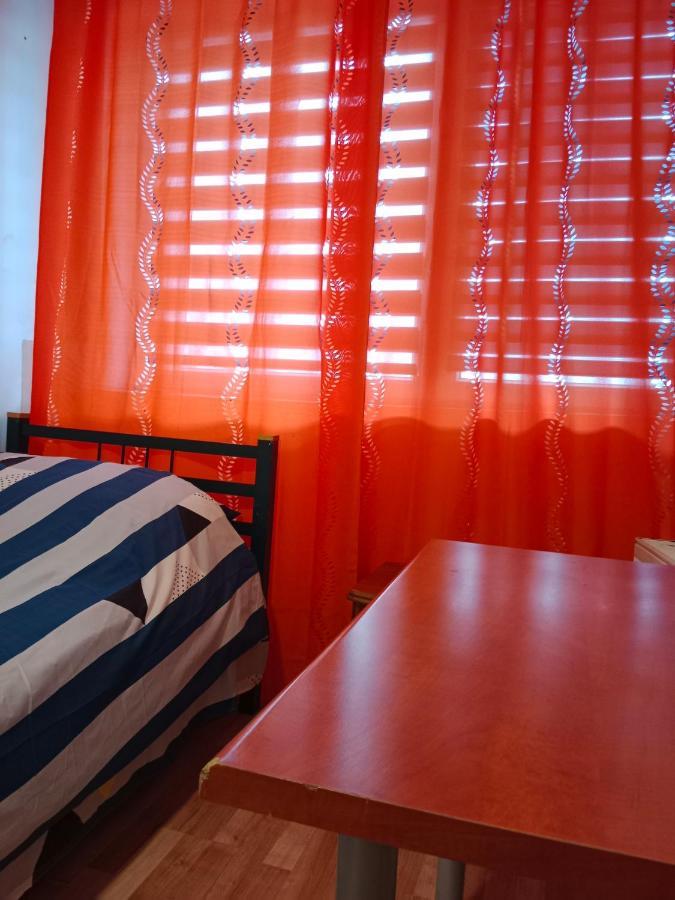 Bed and Breakfast La Madriguera Рашин Екстер'єр фото